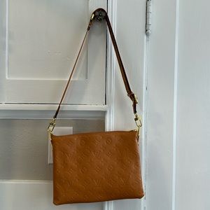 Excellent use condition, three compartment, shoulder, Crossbody bag,l